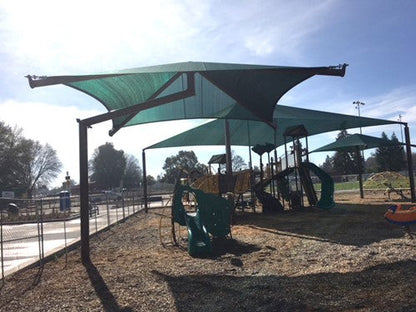 Single Post Pyramid Cantilever Shade Structure example; pictured size and colors may vary