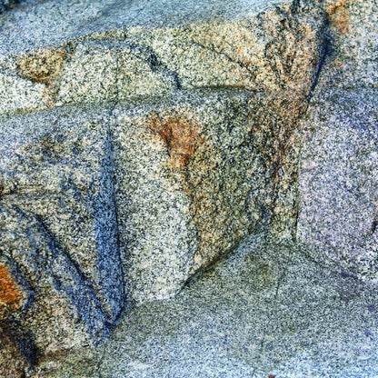 NatureROCKS-Small-Boulder-Dark-Gray-Granite_3.jpg