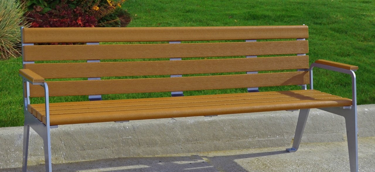 Plaza-Bench-With-Back_2.jpg