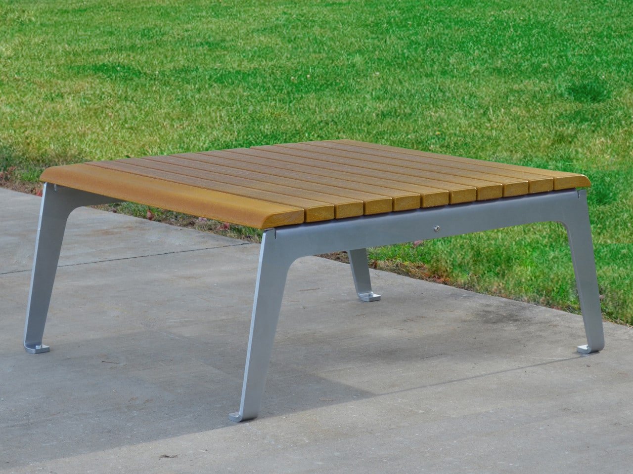 Plaza-Table.jpg