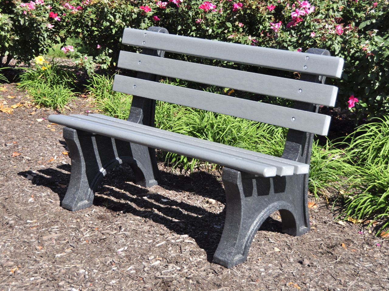 Recycled-Plastic-Central-Park-Bench.jpg