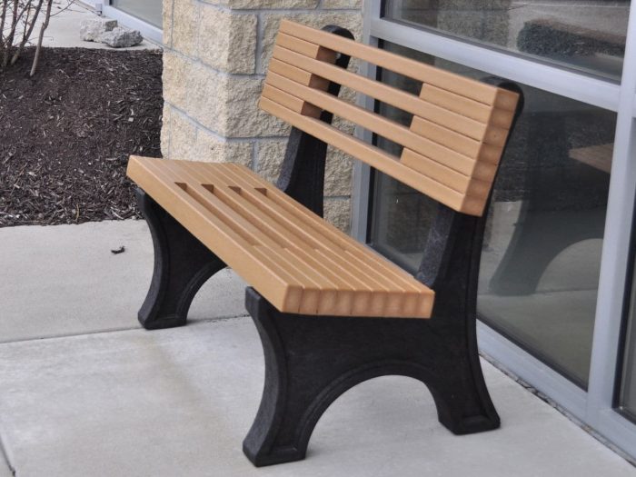 Recycled Plastic Ariel Bench