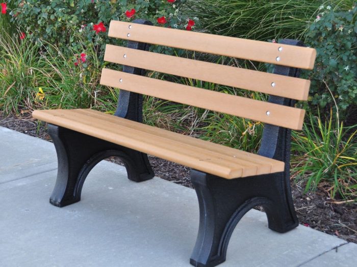 Recycled Plastic Comfort Park Avenue Bench