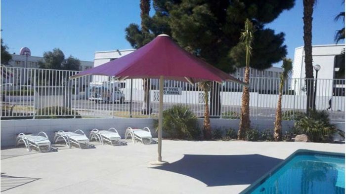 10' Square Umbrella - Image 3